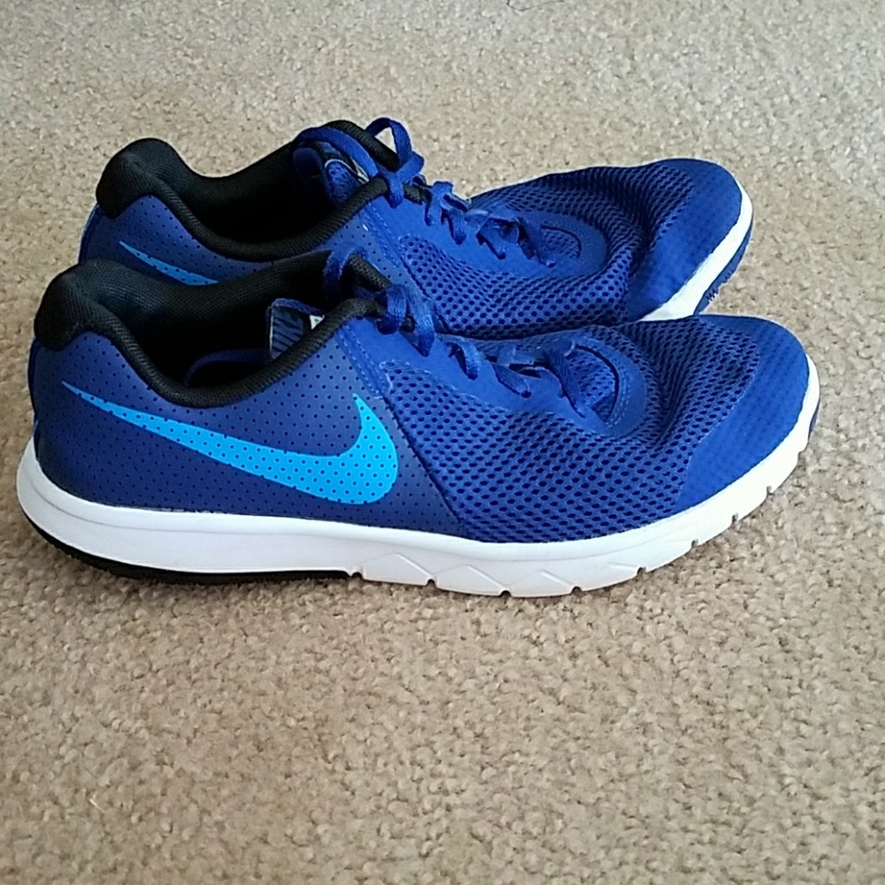 Boys Nikes